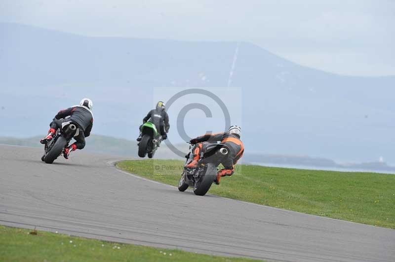 Motorcycle action photographs;anglesey circuit;anglesey trackday photographs;event digital images;eventdigitalimages;no limits trackday;oulton park circuit cheshire;peter wileman photography;trackday;trackday digital images;trackday photos;ty croes circuit wales