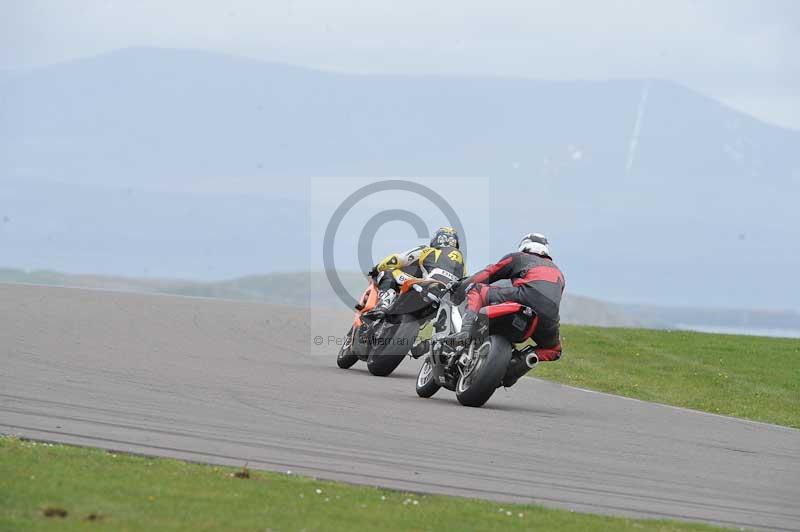 Motorcycle action photographs;anglesey circuit;anglesey trackday photographs;event digital images;eventdigitalimages;no limits trackday;oulton park circuit cheshire;peter wileman photography;trackday;trackday digital images;trackday photos;ty croes circuit wales