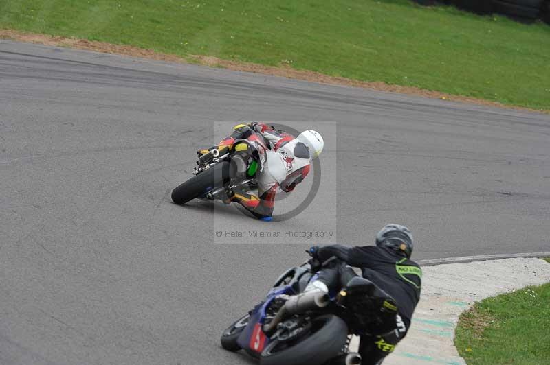 Motorcycle action photographs;anglesey circuit;anglesey trackday photographs;event digital images;eventdigitalimages;no limits trackday;oulton park circuit cheshire;peter wileman photography;trackday;trackday digital images;trackday photos;ty croes circuit wales