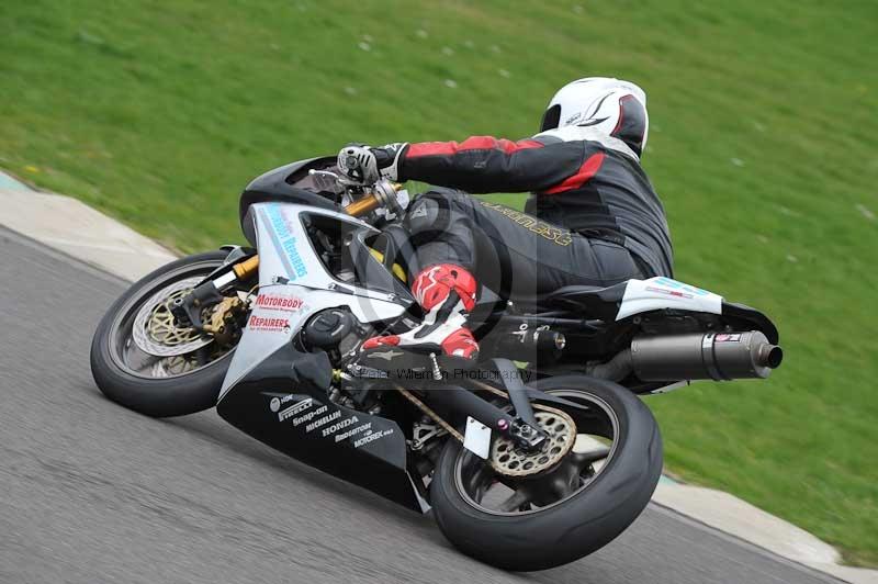 Motorcycle action photographs;anglesey circuit;anglesey trackday photographs;event digital images;eventdigitalimages;no limits trackday;oulton park circuit cheshire;peter wileman photography;trackday;trackday digital images;trackday photos;ty croes circuit wales