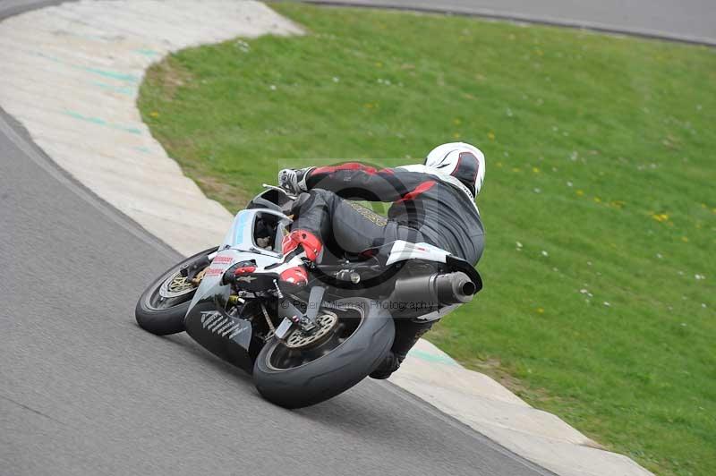 Motorcycle action photographs;anglesey circuit;anglesey trackday photographs;event digital images;eventdigitalimages;no limits trackday;oulton park circuit cheshire;peter wileman photography;trackday;trackday digital images;trackday photos;ty croes circuit wales