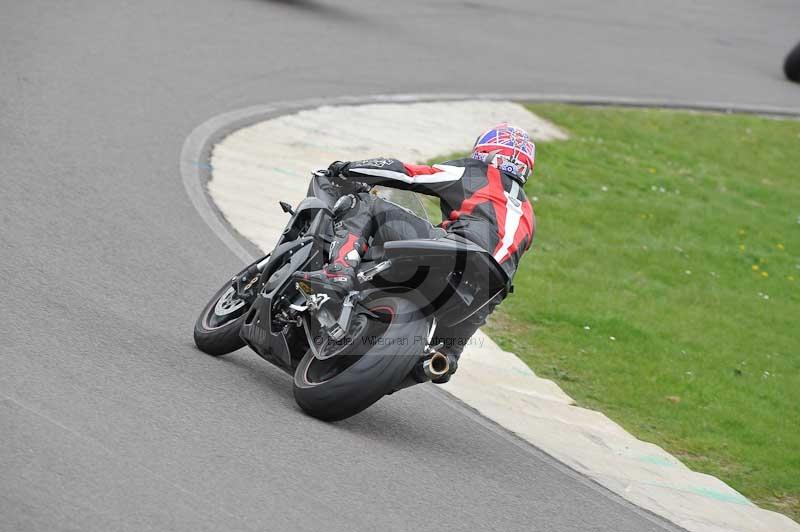 Motorcycle action photographs;anglesey circuit;anglesey trackday photographs;event digital images;eventdigitalimages;no limits trackday;oulton park circuit cheshire;peter wileman photography;trackday;trackday digital images;trackday photos;ty croes circuit wales