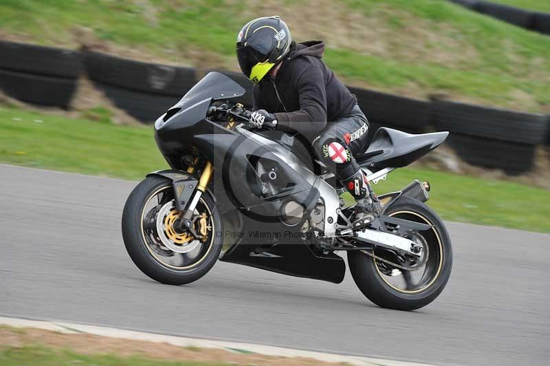 Motorcycle action photographs;anglesey circuit;anglesey trackday photographs;event digital images;eventdigitalimages;no limits trackday;oulton park circuit cheshire;peter wileman photography;trackday;trackday digital images;trackday photos;ty croes circuit wales