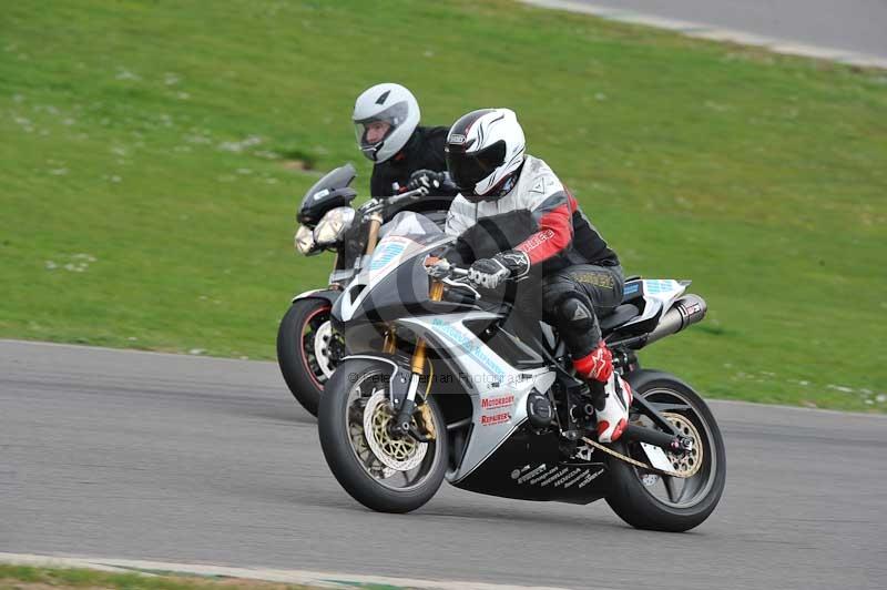 Motorcycle action photographs;anglesey circuit;anglesey trackday photographs;event digital images;eventdigitalimages;no limits trackday;oulton park circuit cheshire;peter wileman photography;trackday;trackday digital images;trackday photos;ty croes circuit wales