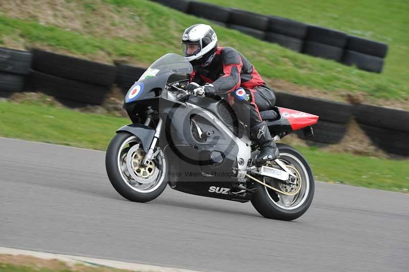 Motorcycle action photographs;anglesey circuit;anglesey trackday photographs;event digital images;eventdigitalimages;no limits trackday;oulton park circuit cheshire;peter wileman photography;trackday;trackday digital images;trackday photos;ty croes circuit wales