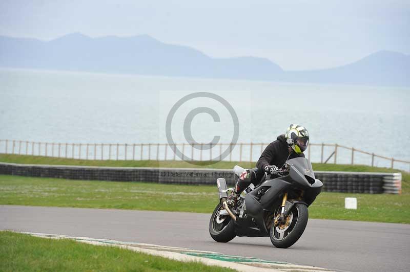 Motorcycle action photographs;anglesey circuit;anglesey trackday photographs;event digital images;eventdigitalimages;no limits trackday;oulton park circuit cheshire;peter wileman photography;trackday;trackday digital images;trackday photos;ty croes circuit wales