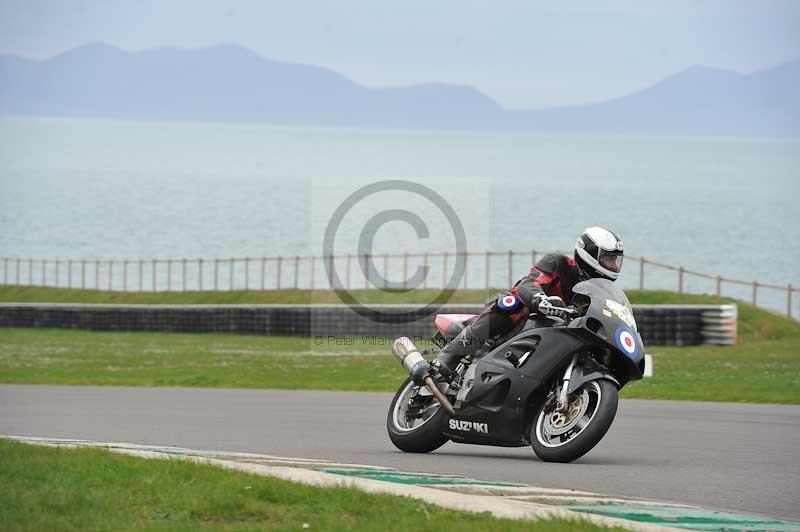 Motorcycle action photographs;anglesey circuit;anglesey trackday photographs;event digital images;eventdigitalimages;no limits trackday;oulton park circuit cheshire;peter wileman photography;trackday;trackday digital images;trackday photos;ty croes circuit wales