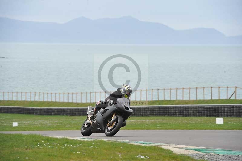 Motorcycle action photographs;anglesey circuit;anglesey trackday photographs;event digital images;eventdigitalimages;no limits trackday;oulton park circuit cheshire;peter wileman photography;trackday;trackday digital images;trackday photos;ty croes circuit wales