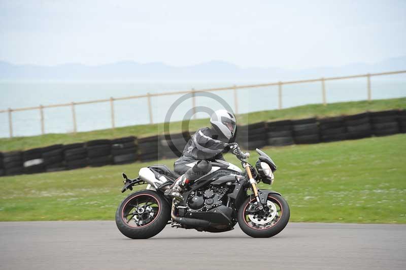 Motorcycle action photographs;anglesey circuit;anglesey trackday photographs;event digital images;eventdigitalimages;no limits trackday;oulton park circuit cheshire;peter wileman photography;trackday;trackday digital images;trackday photos;ty croes circuit wales