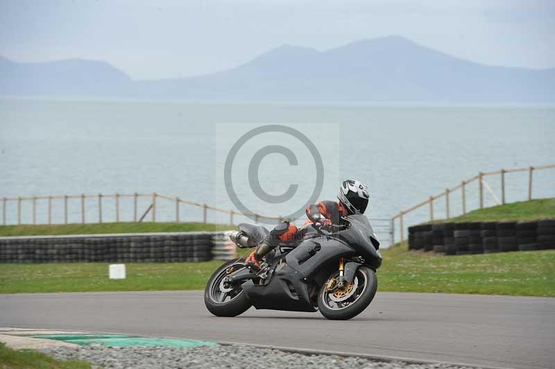 Motorcycle action photographs;anglesey circuit;anglesey trackday photographs;event digital images;eventdigitalimages;no limits trackday;oulton park circuit cheshire;peter wileman photography;trackday;trackday digital images;trackday photos;ty croes circuit wales