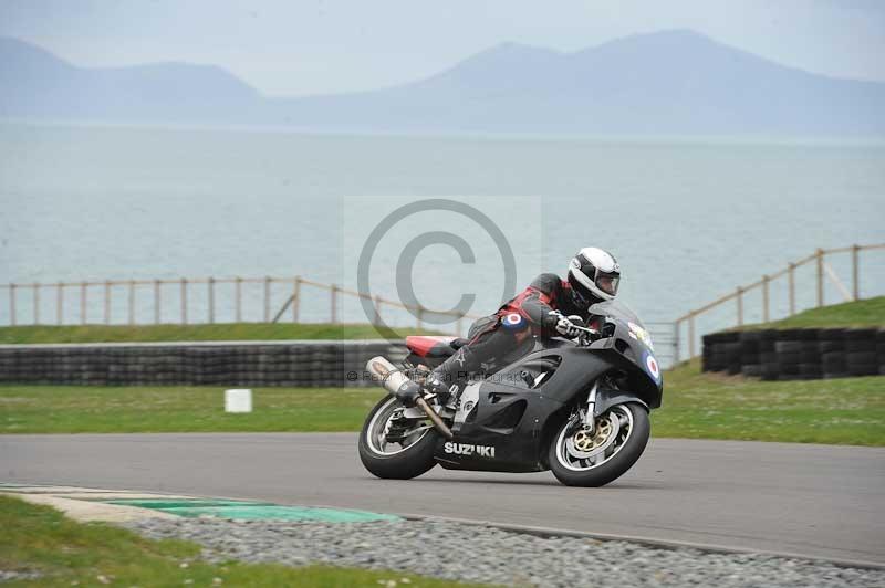 Motorcycle action photographs;anglesey circuit;anglesey trackday photographs;event digital images;eventdigitalimages;no limits trackday;oulton park circuit cheshire;peter wileman photography;trackday;trackday digital images;trackday photos;ty croes circuit wales