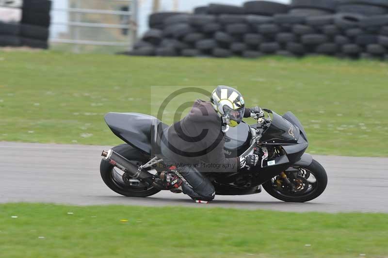 Motorcycle action photographs;anglesey circuit;anglesey trackday photographs;event digital images;eventdigitalimages;no limits trackday;oulton park circuit cheshire;peter wileman photography;trackday;trackday digital images;trackday photos;ty croes circuit wales