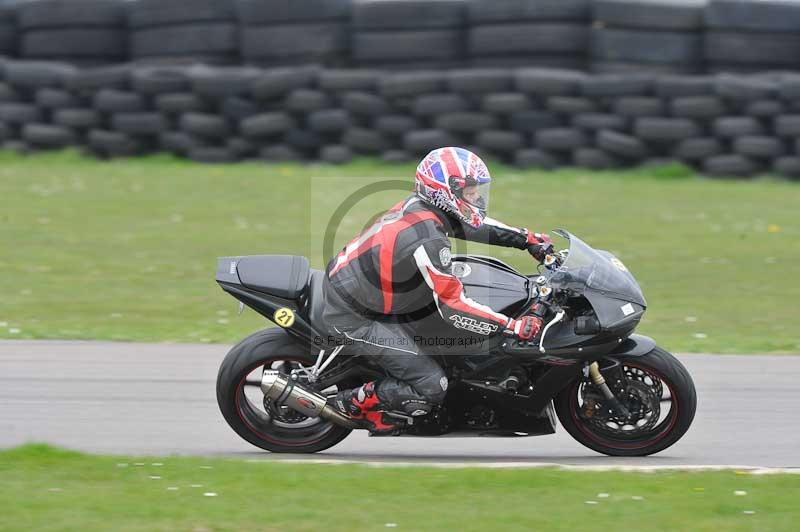 Motorcycle action photographs;anglesey circuit;anglesey trackday photographs;event digital images;eventdigitalimages;no limits trackday;oulton park circuit cheshire;peter wileman photography;trackday;trackday digital images;trackday photos;ty croes circuit wales