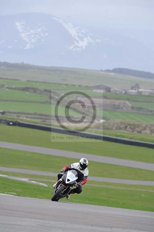 Motorcycle action photographs;anglesey circuit;anglesey trackday photographs;event digital images;eventdigitalimages;no limits trackday;oulton park circuit cheshire;peter wileman photography;trackday;trackday digital images;trackday photos;ty croes circuit wales