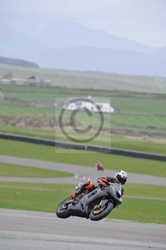 Motorcycle action photographs;anglesey circuit;anglesey trackday photographs;event digital images;eventdigitalimages;no limits trackday;oulton park circuit cheshire;peter wileman photography;trackday;trackday digital images;trackday photos;ty croes circuit wales