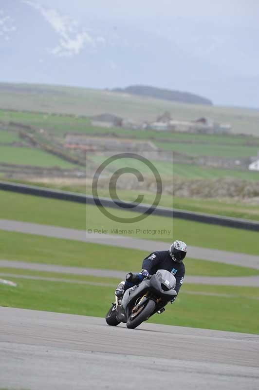 Motorcycle action photographs;anglesey circuit;anglesey trackday photographs;event digital images;eventdigitalimages;no limits trackday;oulton park circuit cheshire;peter wileman photography;trackday;trackday digital images;trackday photos;ty croes circuit wales