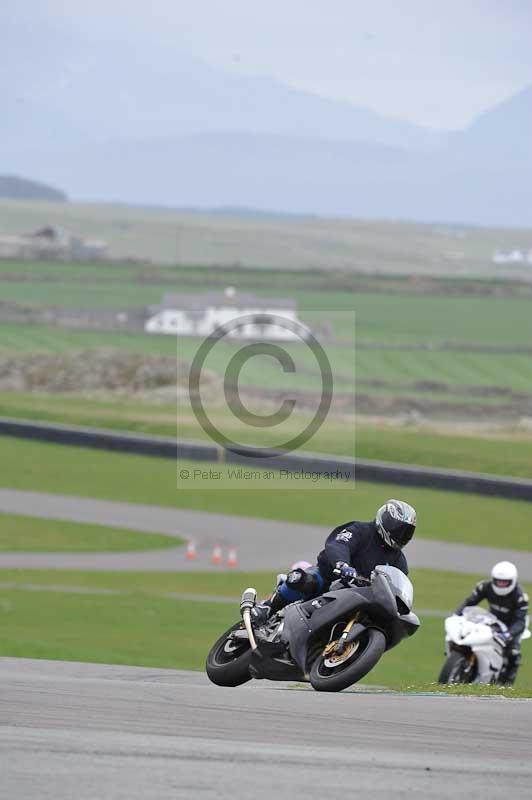 Motorcycle action photographs;anglesey circuit;anglesey trackday photographs;event digital images;eventdigitalimages;no limits trackday;oulton park circuit cheshire;peter wileman photography;trackday;trackday digital images;trackday photos;ty croes circuit wales