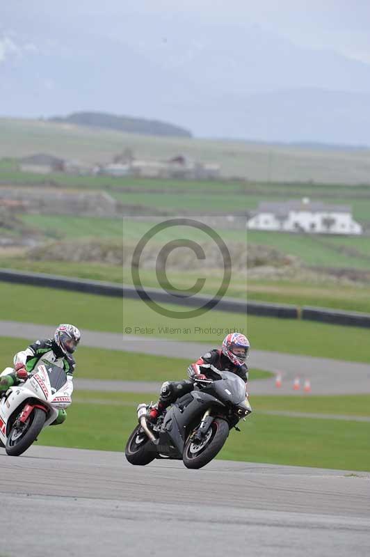 Motorcycle action photographs;anglesey circuit;anglesey trackday photographs;event digital images;eventdigitalimages;no limits trackday;oulton park circuit cheshire;peter wileman photography;trackday;trackday digital images;trackday photos;ty croes circuit wales