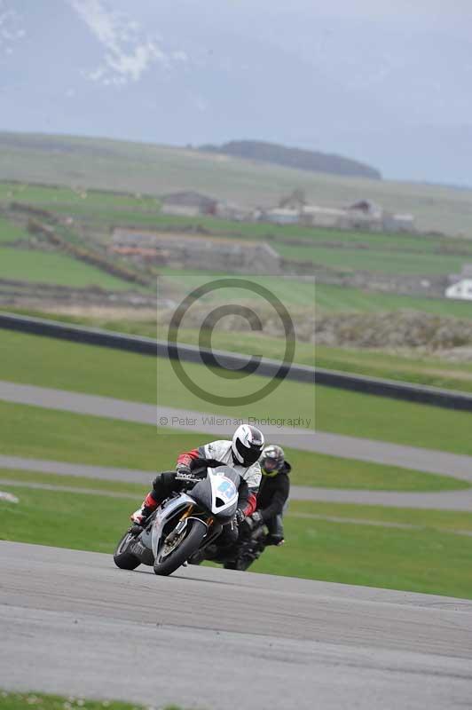 Motorcycle action photographs;anglesey circuit;anglesey trackday photographs;event digital images;eventdigitalimages;no limits trackday;oulton park circuit cheshire;peter wileman photography;trackday;trackday digital images;trackday photos;ty croes circuit wales