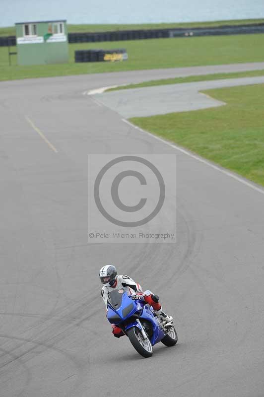 Motorcycle action photographs;anglesey circuit;anglesey trackday photographs;event digital images;eventdigitalimages;no limits trackday;oulton park circuit cheshire;peter wileman photography;trackday;trackday digital images;trackday photos;ty croes circuit wales