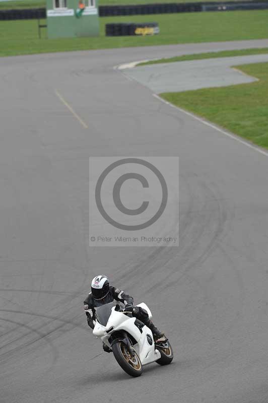 Motorcycle action photographs;anglesey circuit;anglesey trackday photographs;event digital images;eventdigitalimages;no limits trackday;oulton park circuit cheshire;peter wileman photography;trackday;trackday digital images;trackday photos;ty croes circuit wales