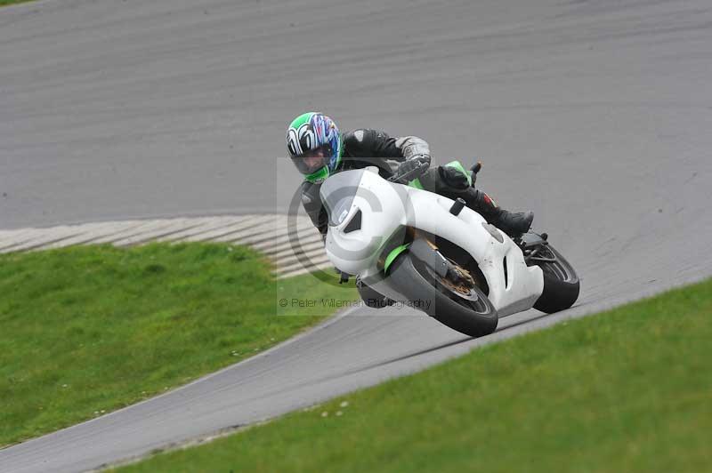 Motorcycle action photographs;anglesey circuit;anglesey trackday photographs;event digital images;eventdigitalimages;no limits trackday;oulton park circuit cheshire;peter wileman photography;trackday;trackday digital images;trackday photos;ty croes circuit wales