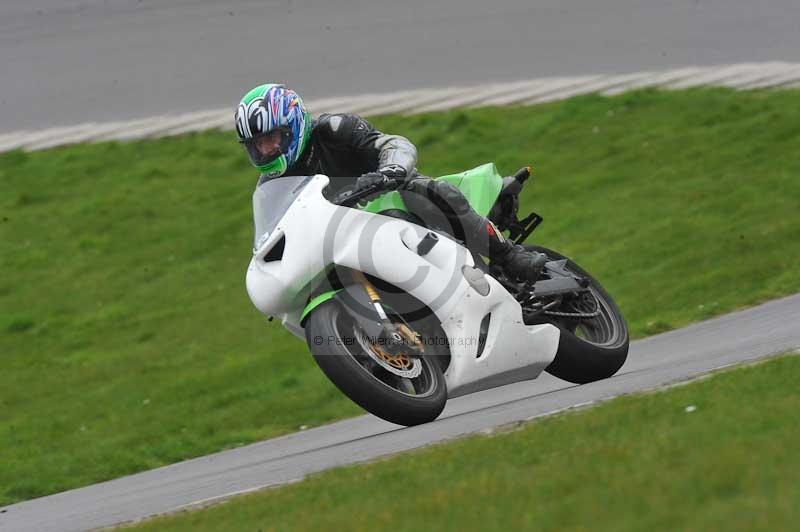 Motorcycle action photographs;anglesey circuit;anglesey trackday photographs;event digital images;eventdigitalimages;no limits trackday;oulton park circuit cheshire;peter wileman photography;trackday;trackday digital images;trackday photos;ty croes circuit wales