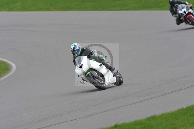 Motorcycle action photographs;anglesey circuit;anglesey trackday photographs;event digital images;eventdigitalimages;no limits trackday;oulton park circuit cheshire;peter wileman photography;trackday;trackday digital images;trackday photos;ty croes circuit wales