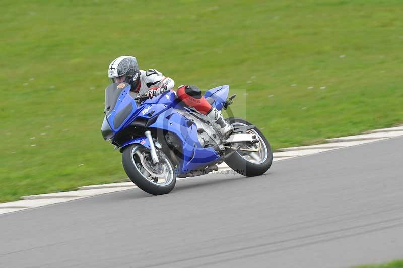 Motorcycle action photographs;anglesey circuit;anglesey trackday photographs;event digital images;eventdigitalimages;no limits trackday;oulton park circuit cheshire;peter wileman photography;trackday;trackday digital images;trackday photos;ty croes circuit wales