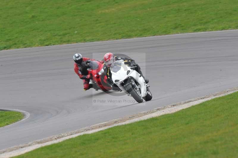 Motorcycle action photographs;anglesey circuit;anglesey trackday photographs;event digital images;eventdigitalimages;no limits trackday;oulton park circuit cheshire;peter wileman photography;trackday;trackday digital images;trackday photos;ty croes circuit wales