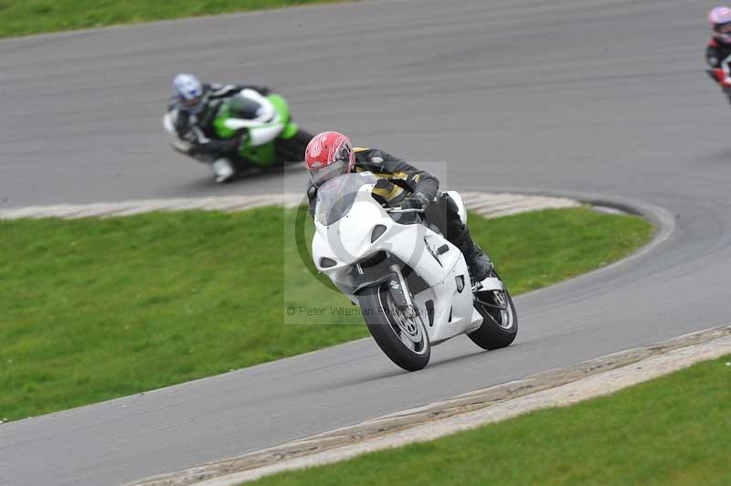 Motorcycle action photographs;anglesey circuit;anglesey trackday photographs;event digital images;eventdigitalimages;no limits trackday;oulton park circuit cheshire;peter wileman photography;trackday;trackday digital images;trackday photos;ty croes circuit wales