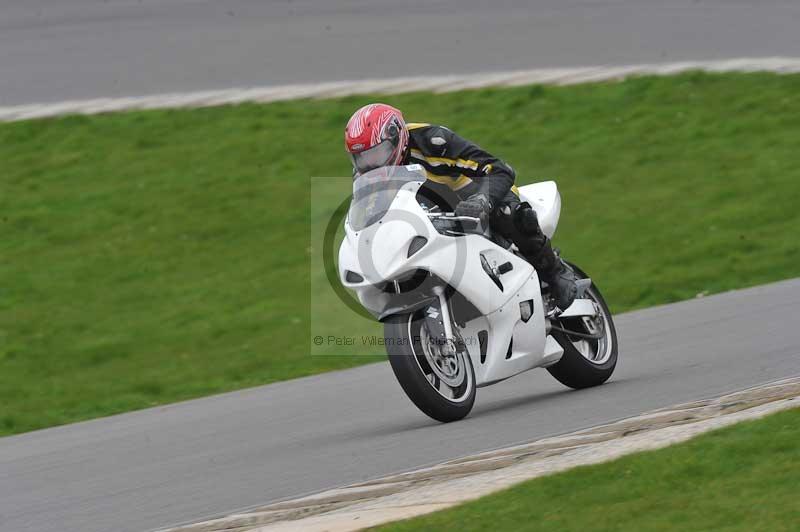 Motorcycle action photographs;anglesey circuit;anglesey trackday photographs;event digital images;eventdigitalimages;no limits trackday;oulton park circuit cheshire;peter wileman photography;trackday;trackday digital images;trackday photos;ty croes circuit wales