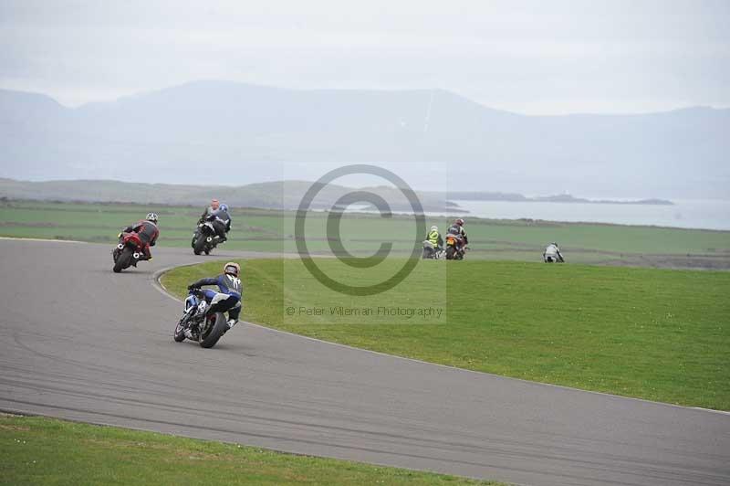 Motorcycle action photographs;anglesey circuit;anglesey trackday photographs;event digital images;eventdigitalimages;no limits trackday;oulton park circuit cheshire;peter wileman photography;trackday;trackday digital images;trackday photos;ty croes circuit wales