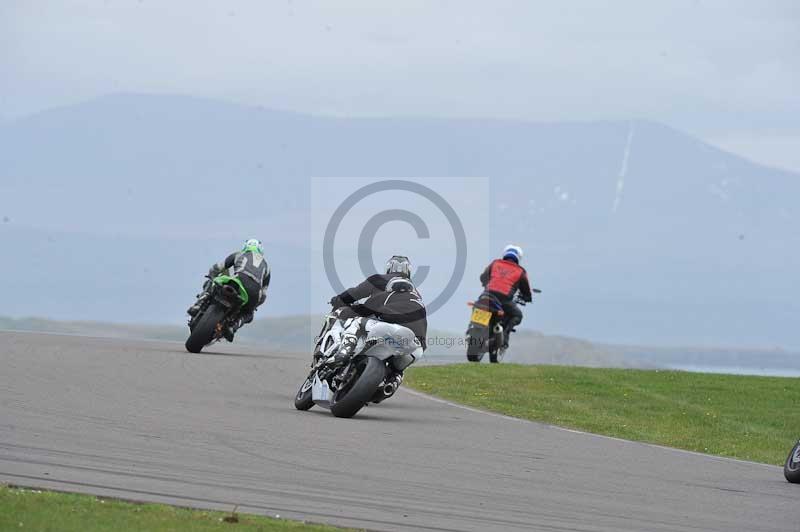 Motorcycle action photographs;anglesey circuit;anglesey trackday photographs;event digital images;eventdigitalimages;no limits trackday;oulton park circuit cheshire;peter wileman photography;trackday;trackday digital images;trackday photos;ty croes circuit wales