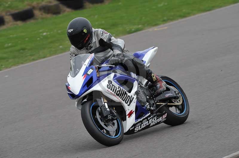 Motorcycle action photographs;anglesey circuit;anglesey trackday photographs;event digital images;eventdigitalimages;no limits trackday;oulton park circuit cheshire;peter wileman photography;trackday;trackday digital images;trackday photos;ty croes circuit wales