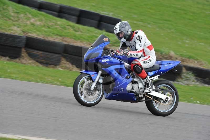 Motorcycle action photographs;anglesey circuit;anglesey trackday photographs;event digital images;eventdigitalimages;no limits trackday;oulton park circuit cheshire;peter wileman photography;trackday;trackday digital images;trackday photos;ty croes circuit wales