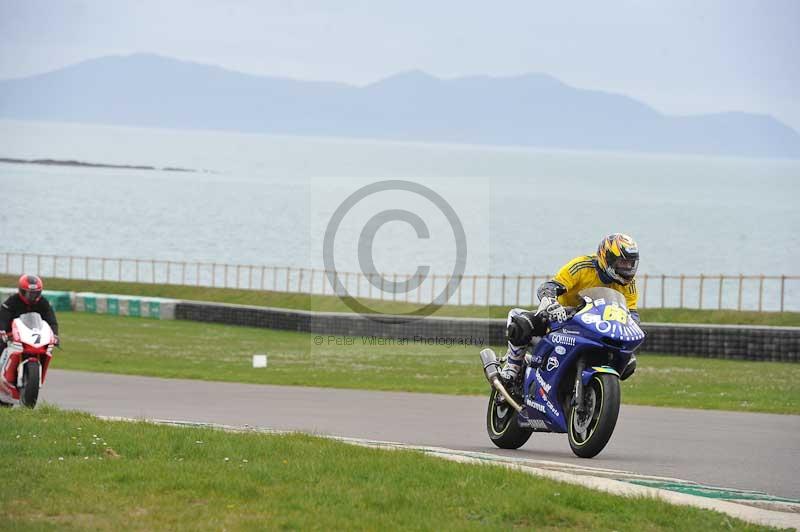 Motorcycle action photographs;anglesey circuit;anglesey trackday photographs;event digital images;eventdigitalimages;no limits trackday;oulton park circuit cheshire;peter wileman photography;trackday;trackday digital images;trackday photos;ty croes circuit wales