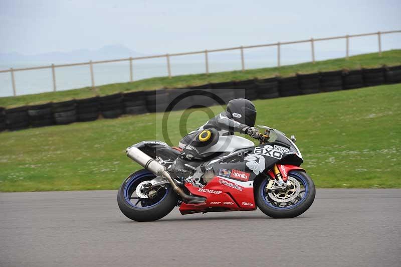 Motorcycle action photographs;anglesey circuit;anglesey trackday photographs;event digital images;eventdigitalimages;no limits trackday;oulton park circuit cheshire;peter wileman photography;trackday;trackday digital images;trackday photos;ty croes circuit wales