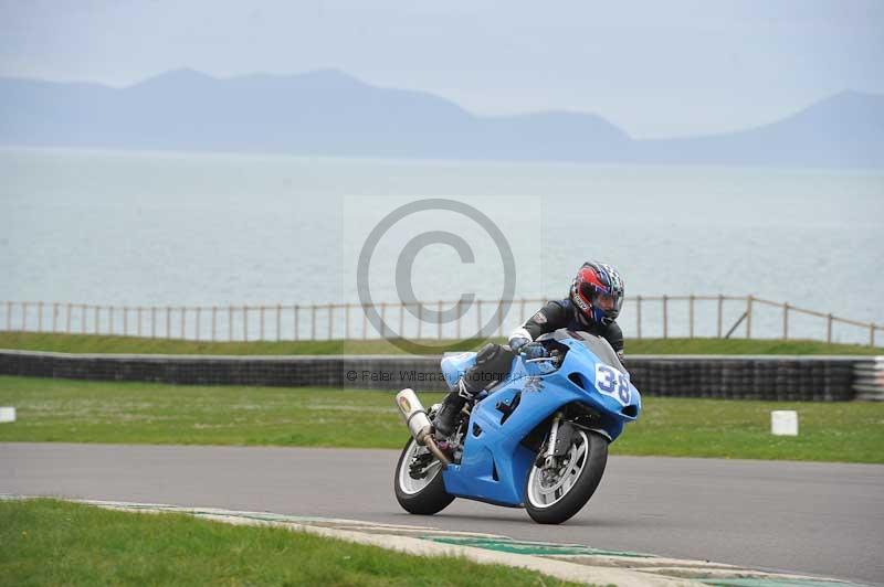 Motorcycle action photographs;anglesey circuit;anglesey trackday photographs;event digital images;eventdigitalimages;no limits trackday;oulton park circuit cheshire;peter wileman photography;trackday;trackday digital images;trackday photos;ty croes circuit wales