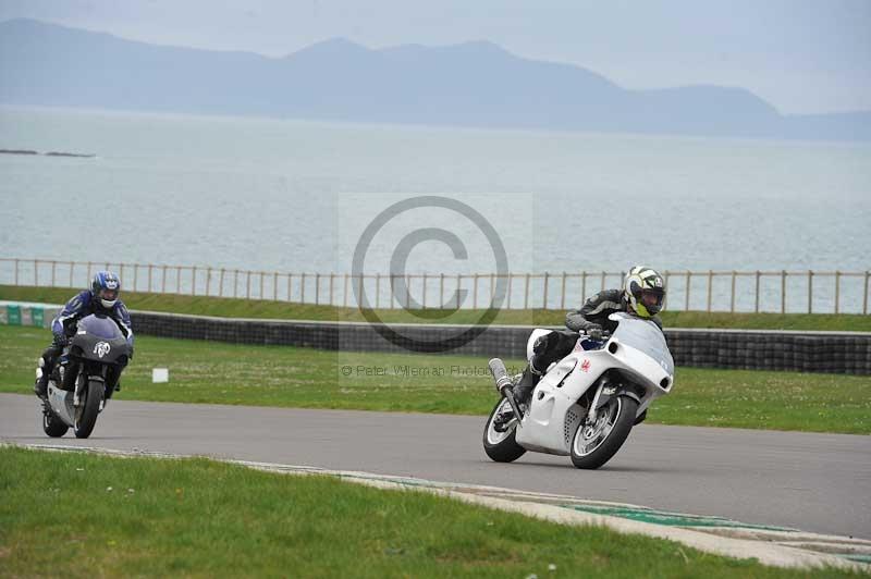 Motorcycle action photographs;anglesey circuit;anglesey trackday photographs;event digital images;eventdigitalimages;no limits trackday;oulton park circuit cheshire;peter wileman photography;trackday;trackday digital images;trackday photos;ty croes circuit wales