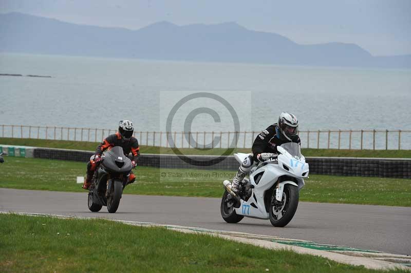 Motorcycle action photographs;anglesey circuit;anglesey trackday photographs;event digital images;eventdigitalimages;no limits trackday;oulton park circuit cheshire;peter wileman photography;trackday;trackday digital images;trackday photos;ty croes circuit wales