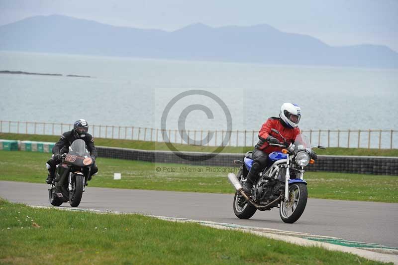 Motorcycle action photographs;anglesey circuit;anglesey trackday photographs;event digital images;eventdigitalimages;no limits trackday;oulton park circuit cheshire;peter wileman photography;trackday;trackday digital images;trackday photos;ty croes circuit wales