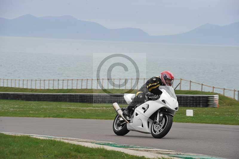 Motorcycle action photographs;anglesey circuit;anglesey trackday photographs;event digital images;eventdigitalimages;no limits trackday;oulton park circuit cheshire;peter wileman photography;trackday;trackday digital images;trackday photos;ty croes circuit wales