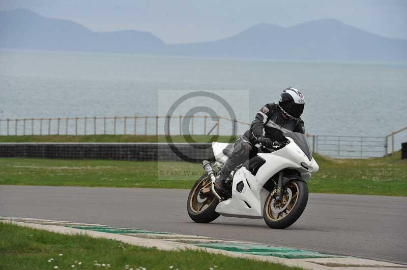 Motorcycle action photographs;anglesey circuit;anglesey trackday photographs;event digital images;eventdigitalimages;no limits trackday;oulton park circuit cheshire;peter wileman photography;trackday;trackday digital images;trackday photos;ty croes circuit wales