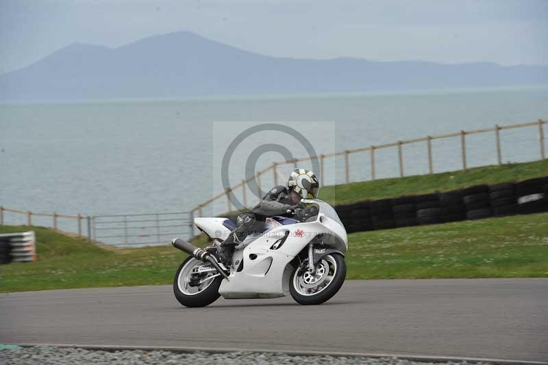 Motorcycle action photographs;anglesey circuit;anglesey trackday photographs;event digital images;eventdigitalimages;no limits trackday;oulton park circuit cheshire;peter wileman photography;trackday;trackday digital images;trackday photos;ty croes circuit wales