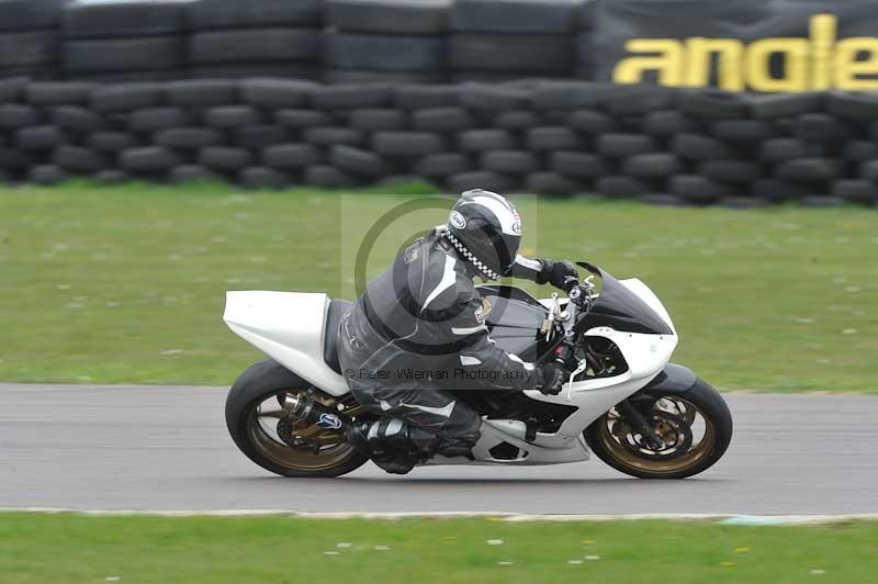 Motorcycle action photographs;anglesey circuit;anglesey trackday photographs;event digital images;eventdigitalimages;no limits trackday;oulton park circuit cheshire;peter wileman photography;trackday;trackday digital images;trackday photos;ty croes circuit wales