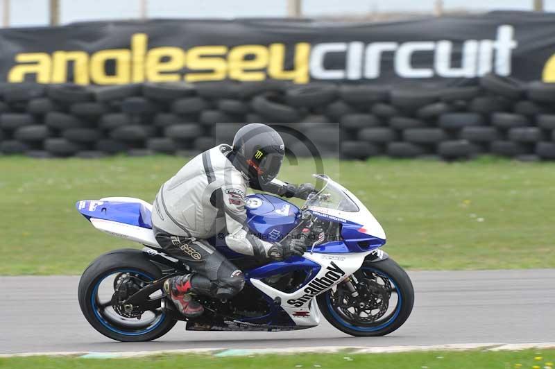 Motorcycle action photographs;anglesey circuit;anglesey trackday photographs;event digital images;eventdigitalimages;no limits trackday;oulton park circuit cheshire;peter wileman photography;trackday;trackday digital images;trackday photos;ty croes circuit wales