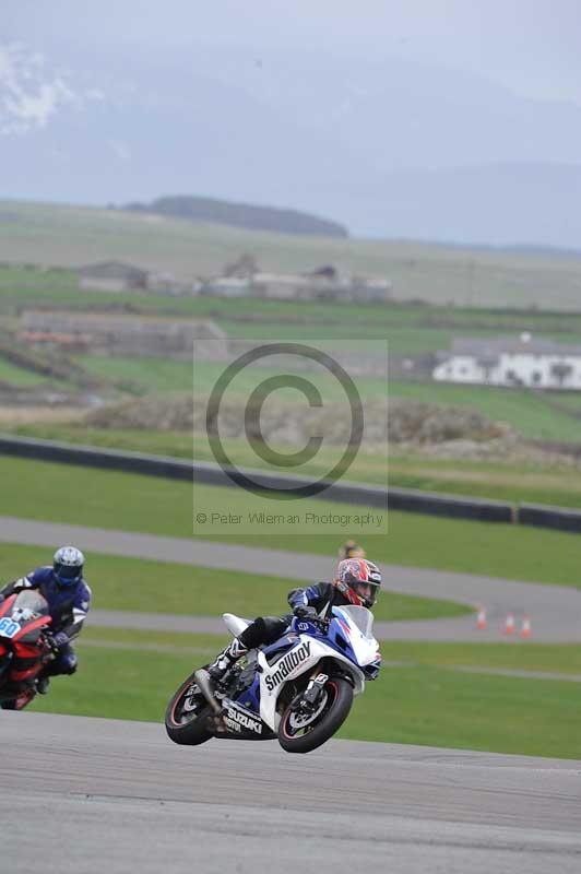 Motorcycle action photographs;anglesey circuit;anglesey trackday photographs;event digital images;eventdigitalimages;no limits trackday;oulton park circuit cheshire;peter wileman photography;trackday;trackday digital images;trackday photos;ty croes circuit wales