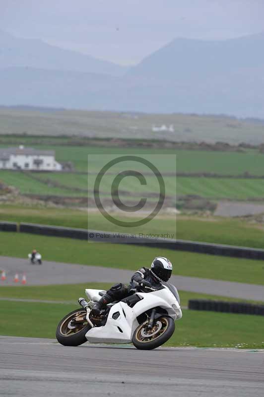 Motorcycle action photographs;anglesey circuit;anglesey trackday photographs;event digital images;eventdigitalimages;no limits trackday;oulton park circuit cheshire;peter wileman photography;trackday;trackday digital images;trackday photos;ty croes circuit wales