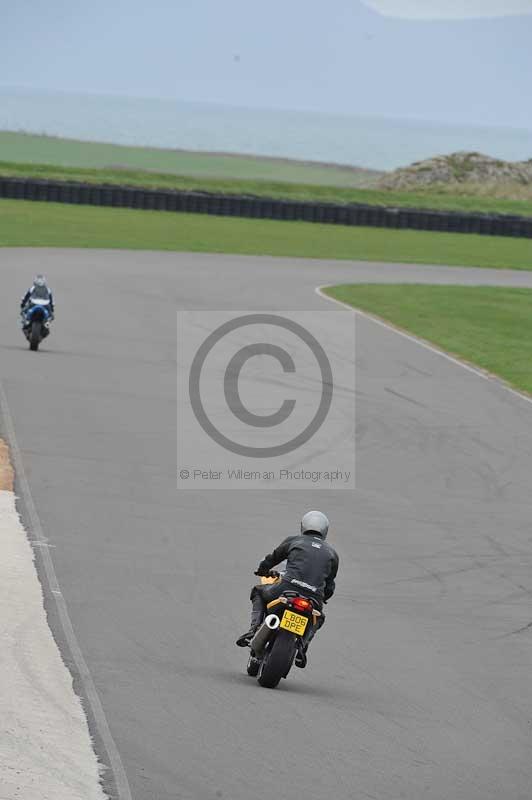 Motorcycle action photographs;anglesey circuit;anglesey trackday photographs;event digital images;eventdigitalimages;no limits trackday;oulton park circuit cheshire;peter wileman photography;trackday;trackday digital images;trackday photos;ty croes circuit wales